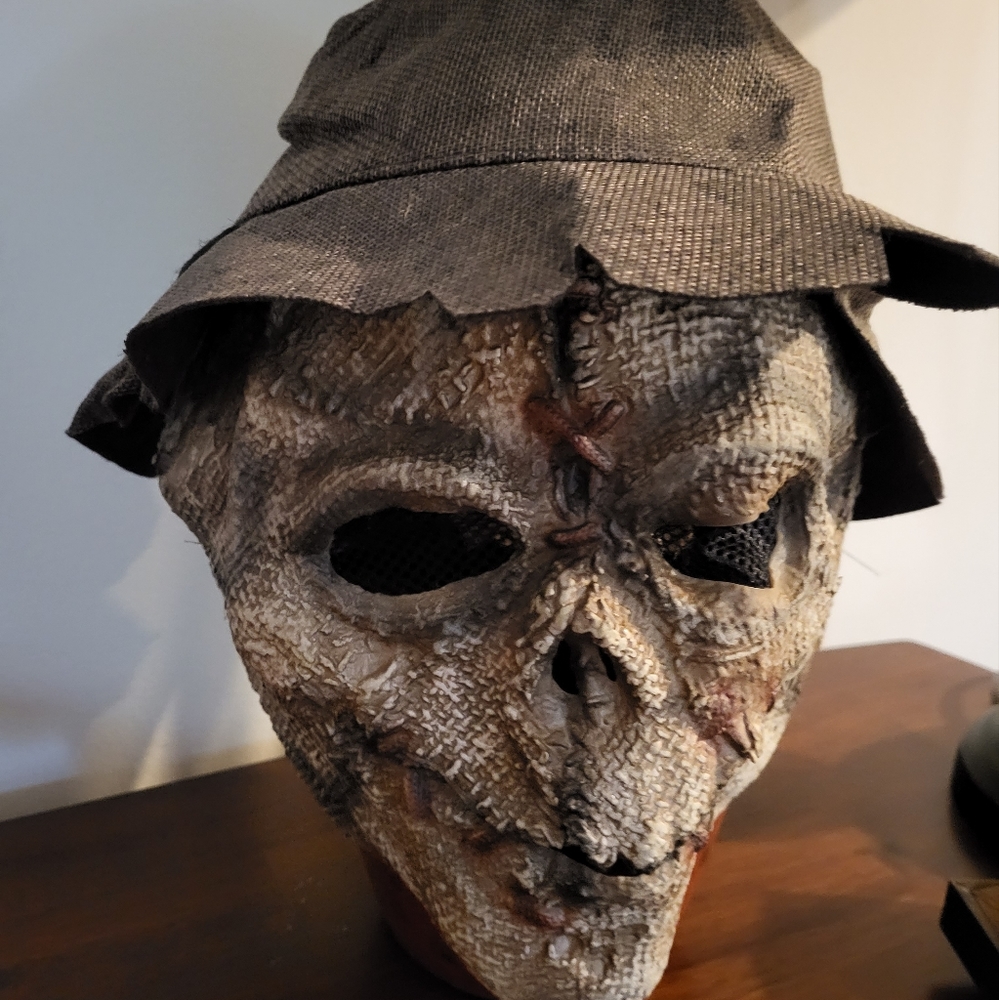 Super fun Haunting Scarecrow